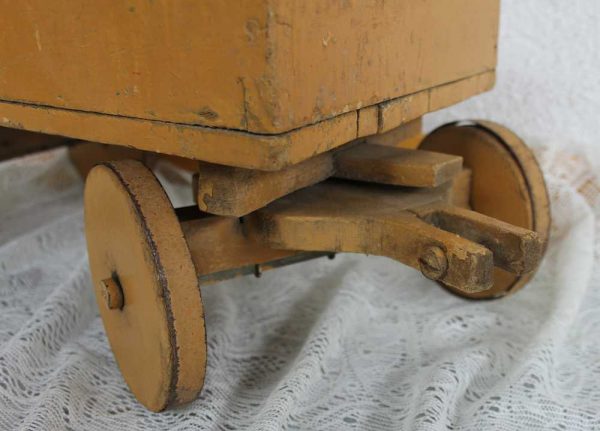 Antikes Holzspielzeug Wagen - BLUE COTTAGE